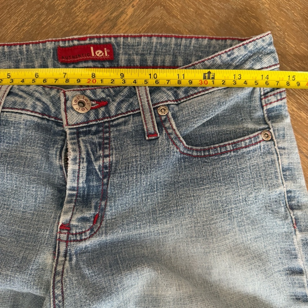 Lei Jeans Y2K Bootcut Light Wash Denim Jeans with Red floral logo size 7 - Picture 9 of 15